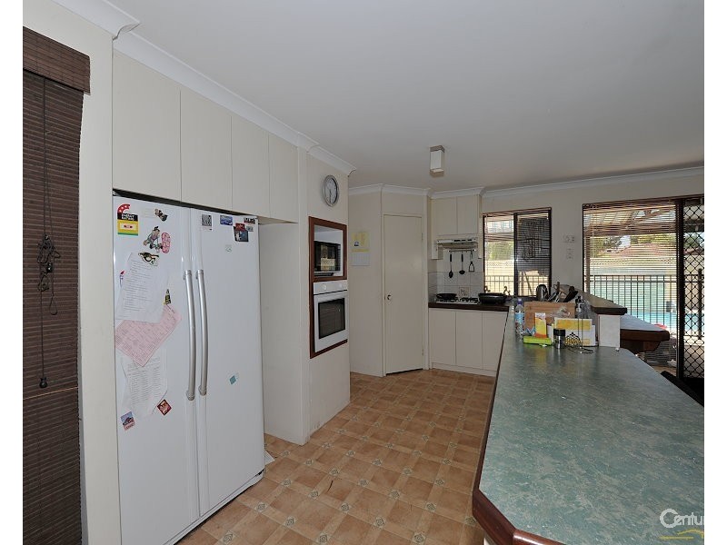 2  Kangaroo Paw Drive, Greenfields WA 6210