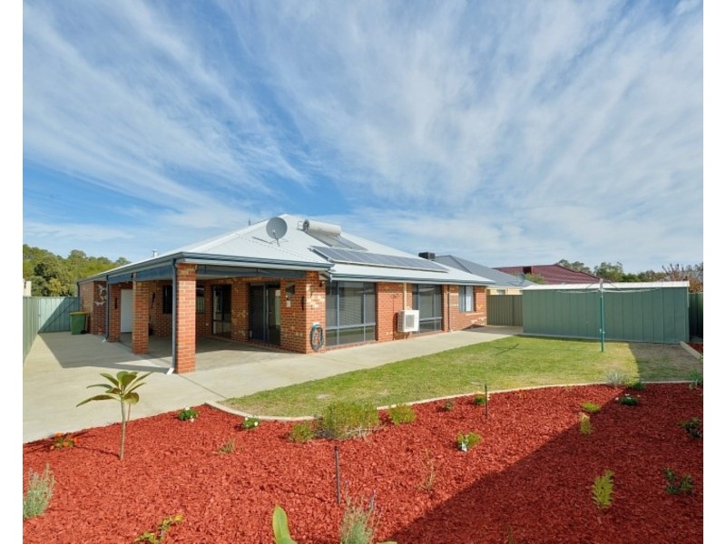 16 Jimjam Crescent, Ravenswood WA 6208