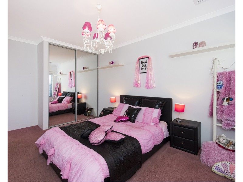 31 Coodanup Drive, Dudley Park WA 6210