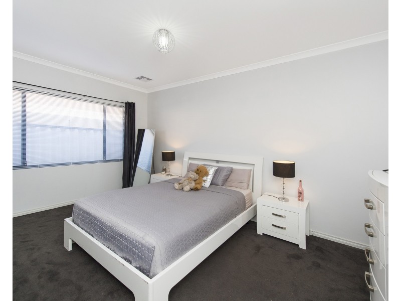 31 Coodanup Drive, Dudley Park WA 6210