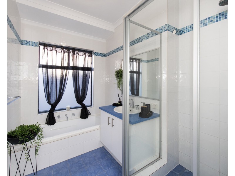 31 Coodanup Drive, Dudley Park WA 6210