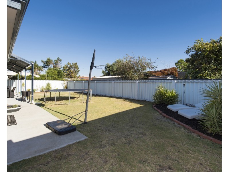 31 Coodanup Drive, Dudley Park WA 6210