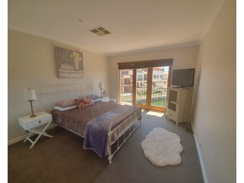 66/18 Port Quays, Wannanup WA 6210