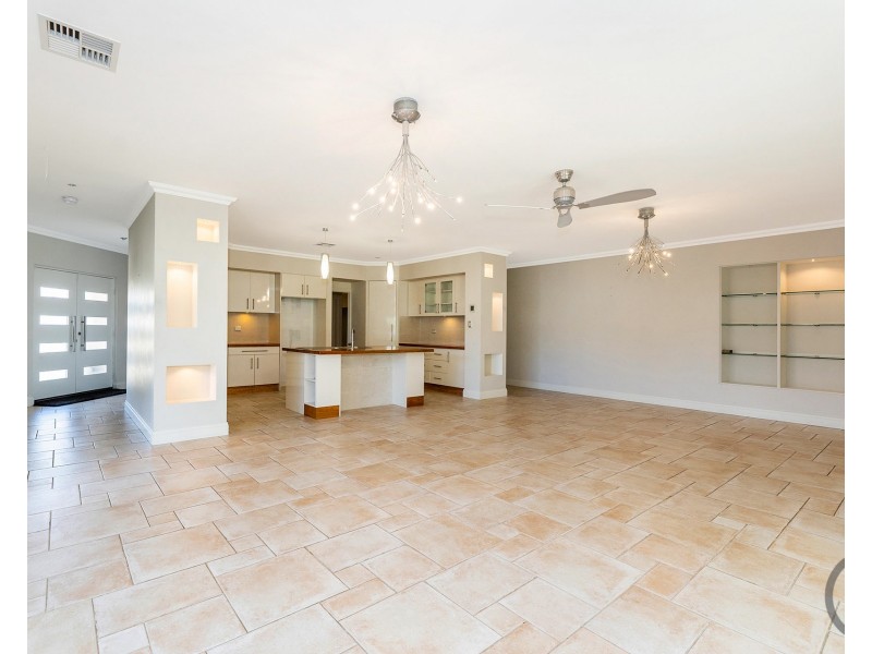 46 Camden Way, Meadow Springs WA 6210