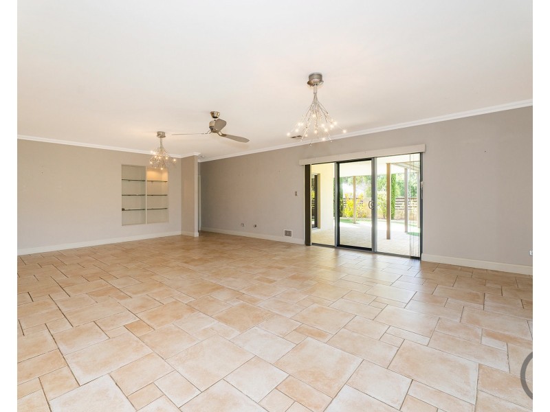 46 Camden Way, Meadow Springs WA 6210