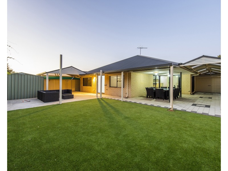 3 Woorabinda Rise, Lakelands WA 6180