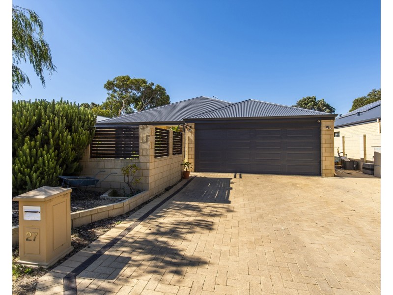 27 Bobtail Bend, Wannanup WA 6210