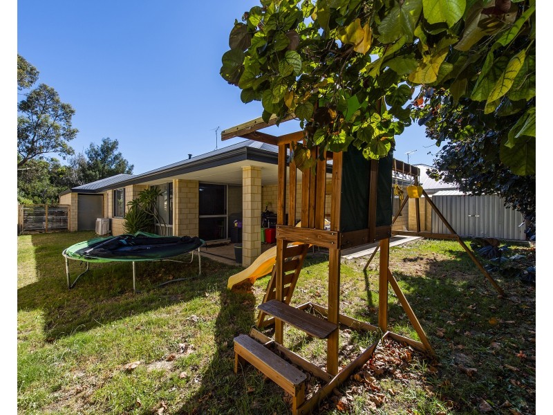 27 Bobtail Bend, Wannanup WA 6210