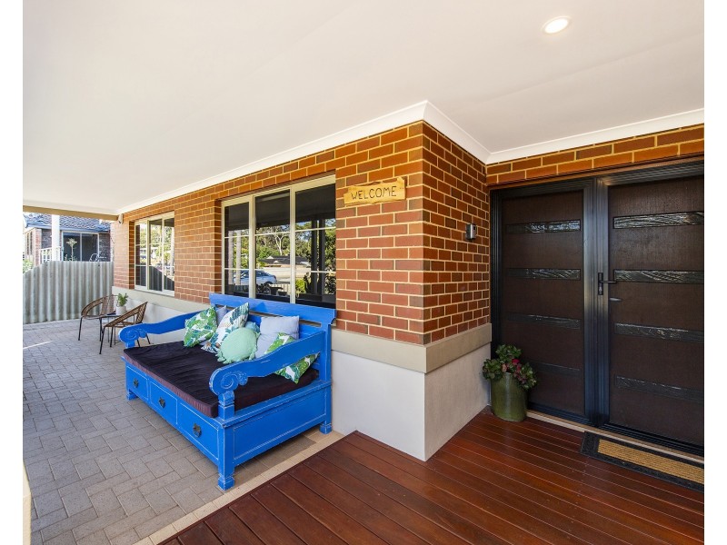 11 Adonis Road, Silver Sands WA 6210