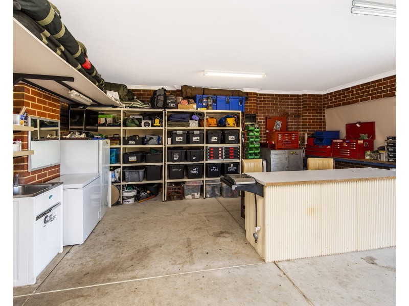 11 Adonis Road, Silver Sands WA 6210