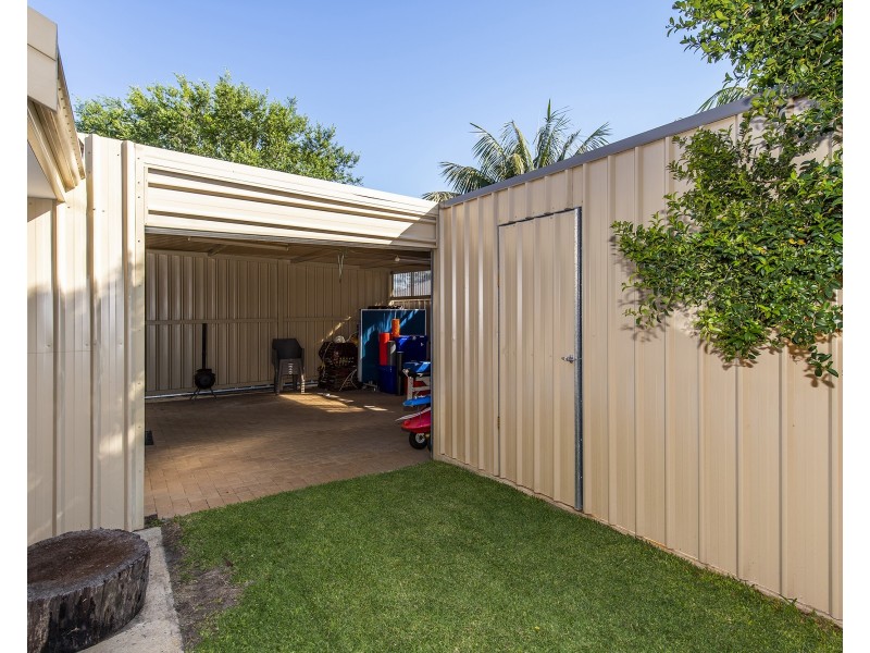 11 Adonis Road, Silver Sands WA 6210