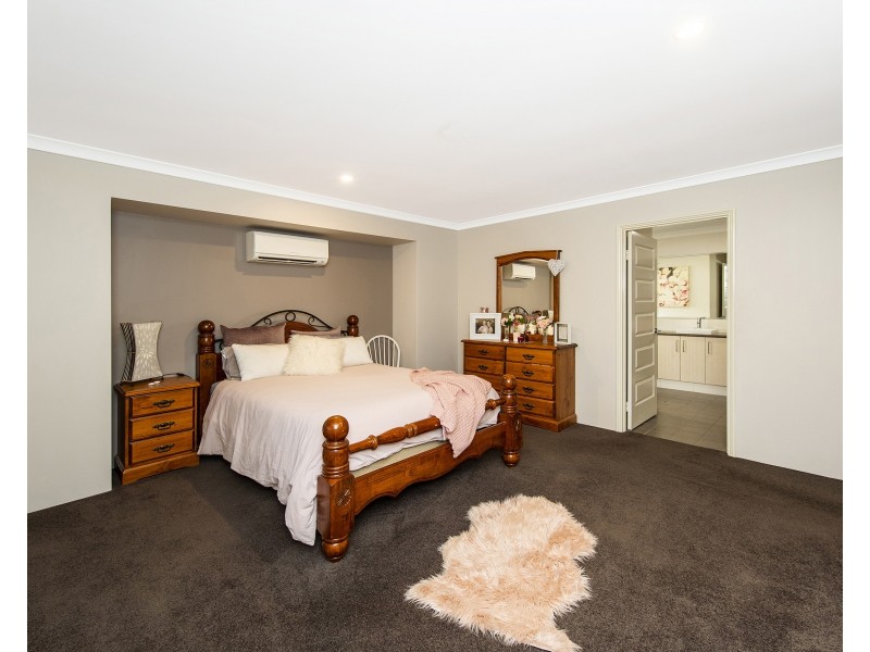 11 Adonis Road, Silver Sands WA 6210