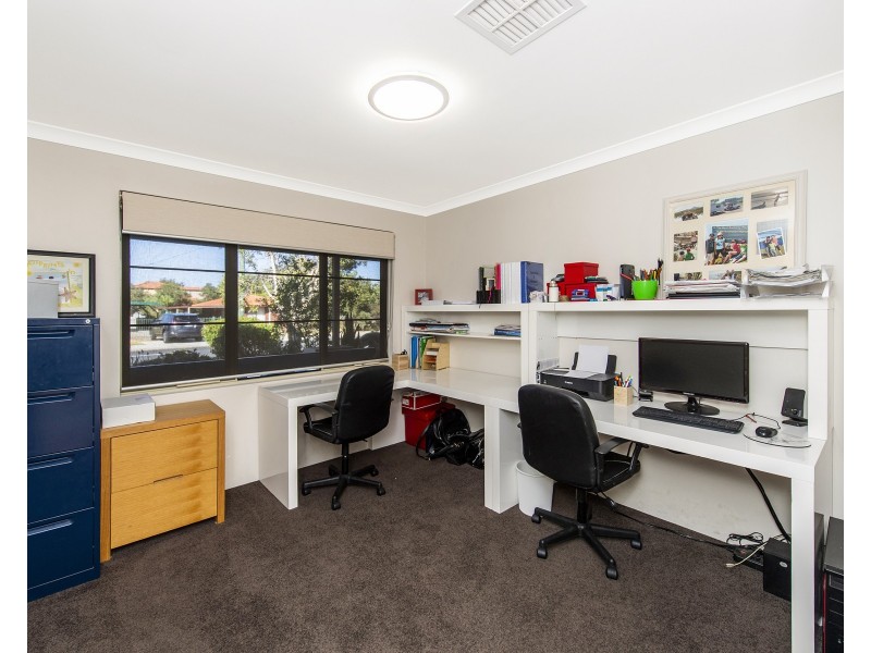 11 Adonis Road, Silver Sands WA 6210