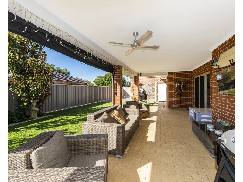 11 Adonis Road, Silver Sands WA 6210