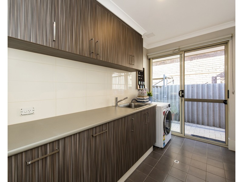 11 Adonis Road, Silver Sands WA 6210