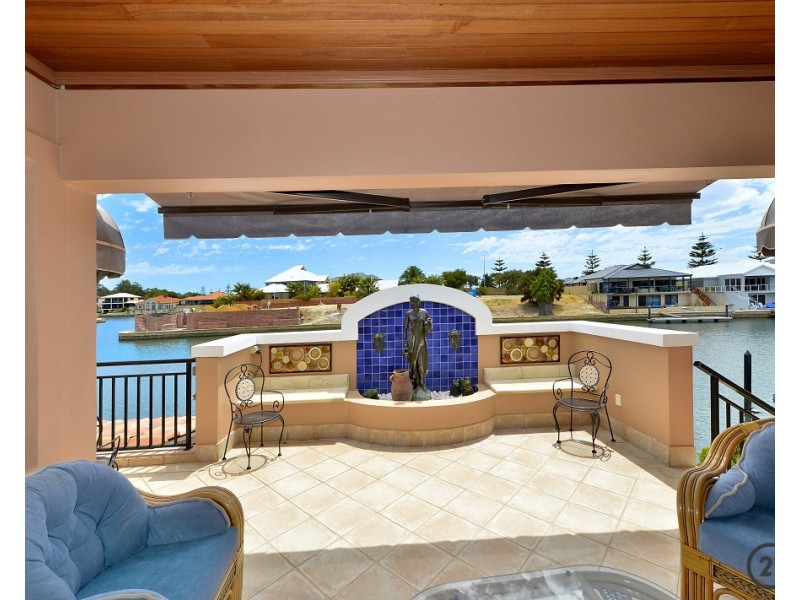 9 Picaroon Place, Halls Head WA 6210