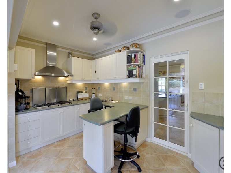 9 Picaroon Place, Halls Head WA 6210