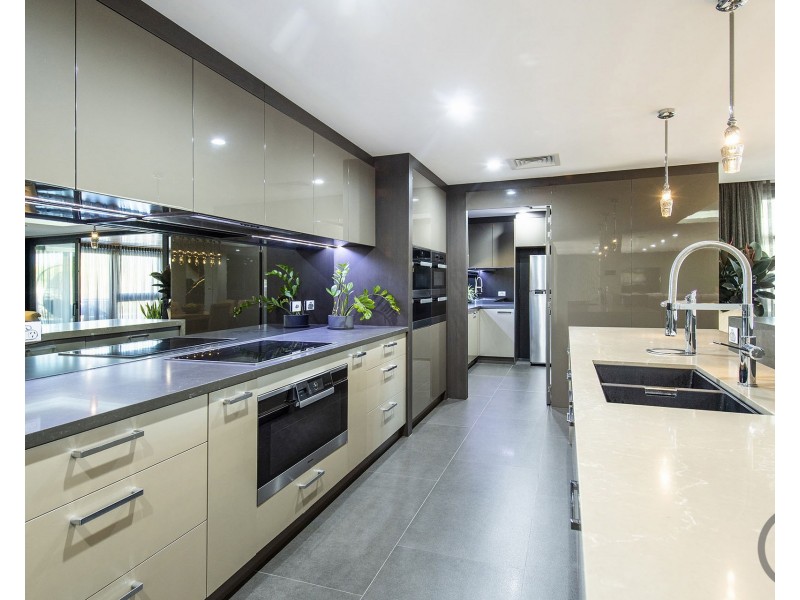 2 Cambria Island Retreat, Halls Head WA 6210