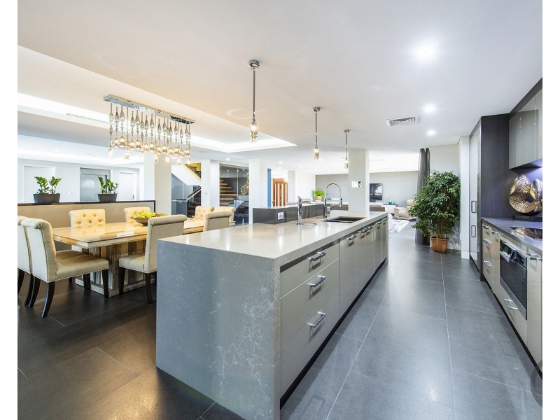 2 Cambria Island Retreat, Halls Head WA 6210