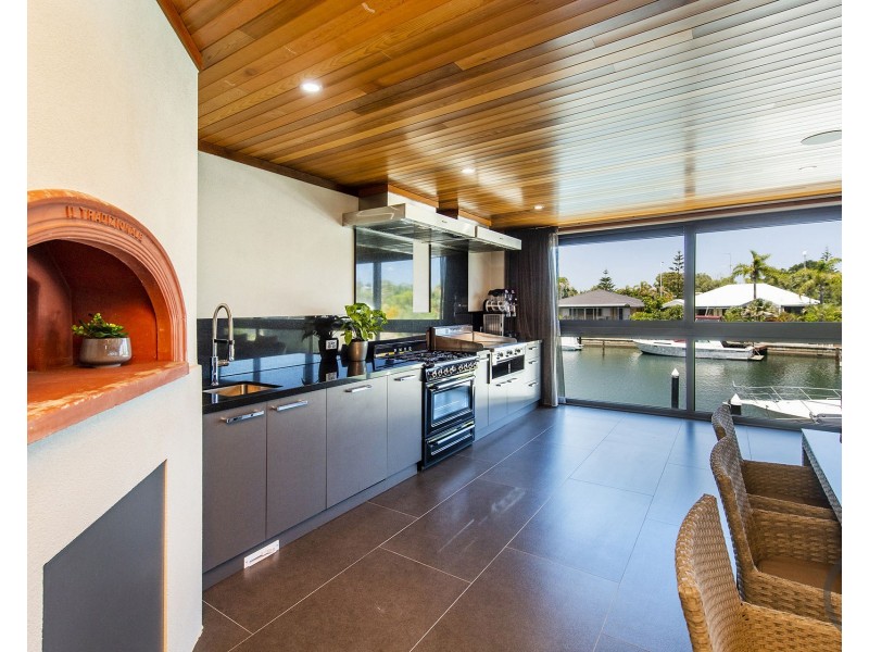 2 Cambria Island Retreat, Halls Head WA 6210