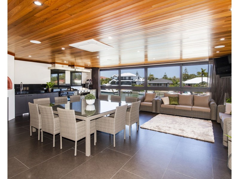 2 Cambria Island Retreat, Halls Head WA 6210