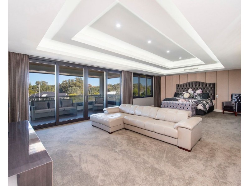 2 Cambria Island Retreat, Halls Head WA 6210