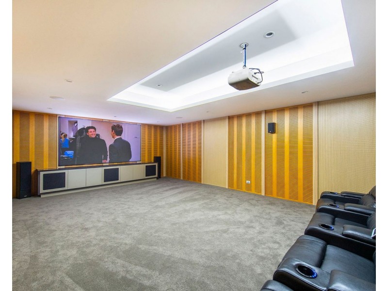 2 Cambria Island Retreat, Halls Head WA 6210