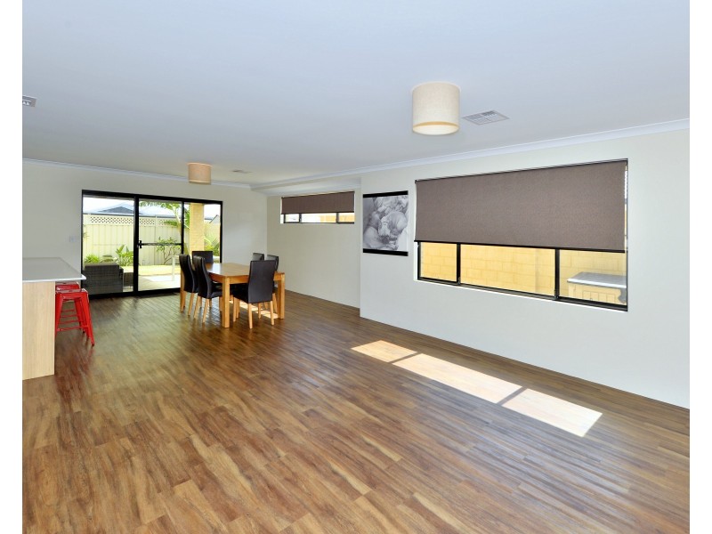 9 Bobtail Bend, Wannanup WA 6210