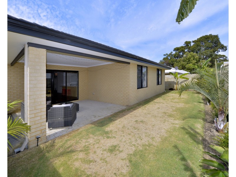 9 Bobtail Bend, Wannanup WA 6210