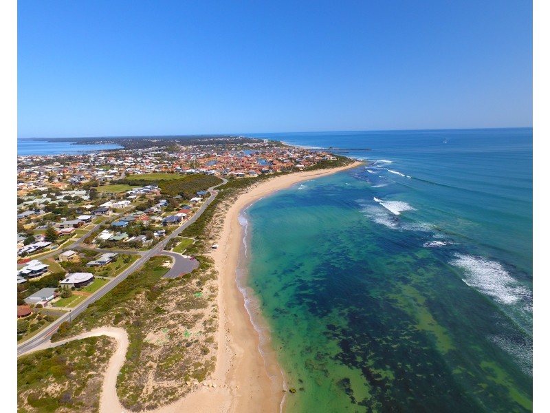 9 Bobtail Bend, Wannanup WA 6210