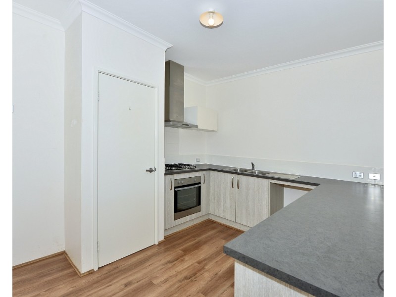 16 Salome Crescent, Lakelands WA 6180