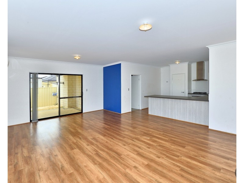 16 Salome Crescent, Lakelands WA 6180