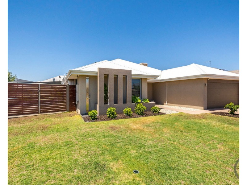 14 Dowerin Circuit, Lakelands WA 6180