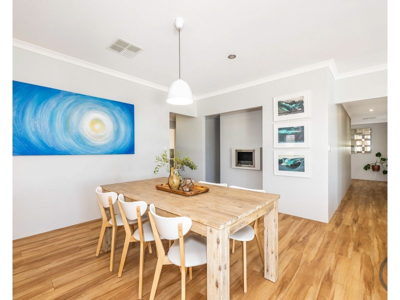 14 Dowerin Circuit, Lakelands WA 6180