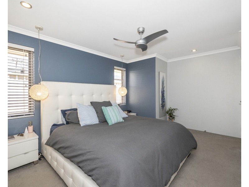 14 Dowerin Circuit, Lakelands WA 6180