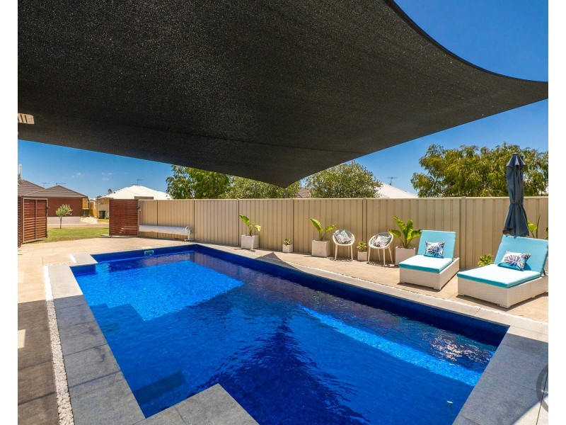 14 Dowerin Circuit, Lakelands WA 6180