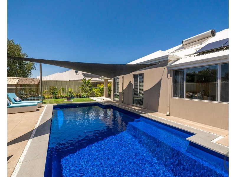 14 Dowerin Circuit, Lakelands WA 6180