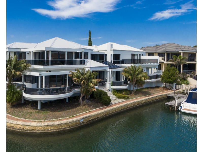 10 Solstraale Place, Halls Head WA 6210