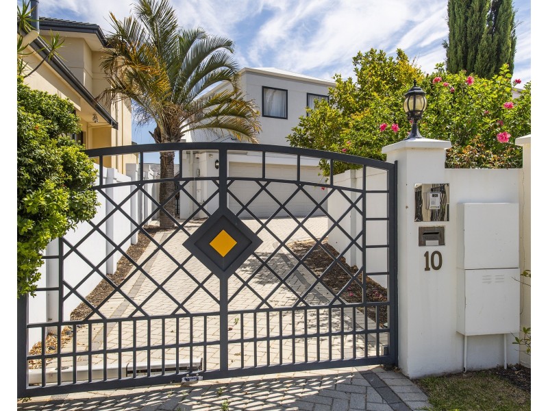 10 Solstraale Place, Halls Head WA 6210