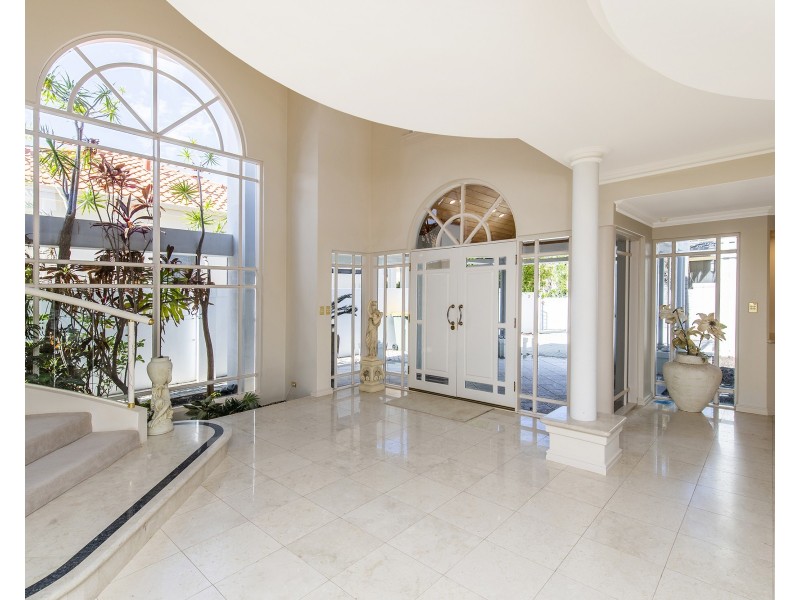 10 Solstraale Place, Halls Head WA 6210