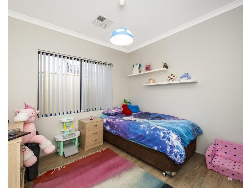 7 Dardanup Parkway, Dawesville WA 6211