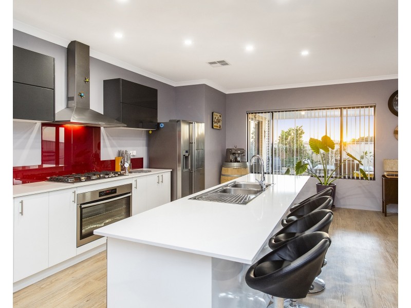 7 Dardanup Parkway, Dawesville WA 6211