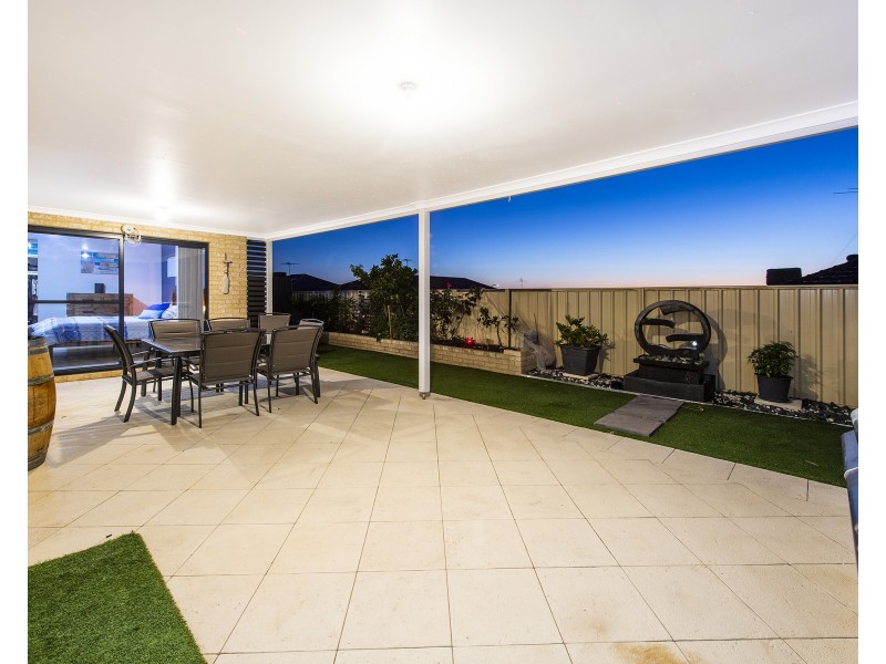 7 Dardanup Parkway, Dawesville WA 6211