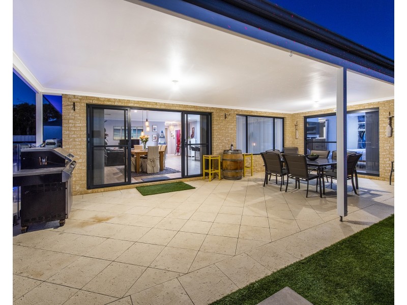 7 Dardanup Parkway, Dawesville WA 6211