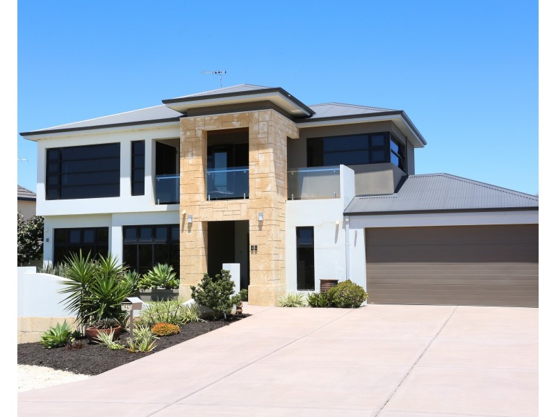 44 Boardwalk Boulevard, Halls Head WA 6210