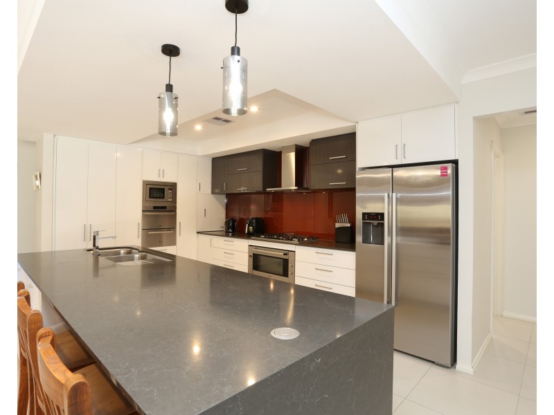 44 Boardwalk Boulevard, Halls Head WA 6210