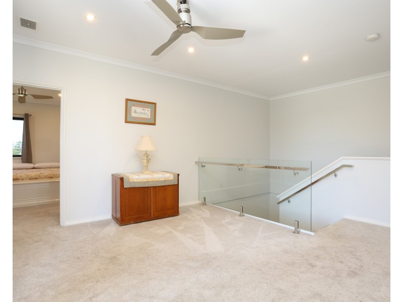 44 Boardwalk Boulevard, Halls Head WA 6210