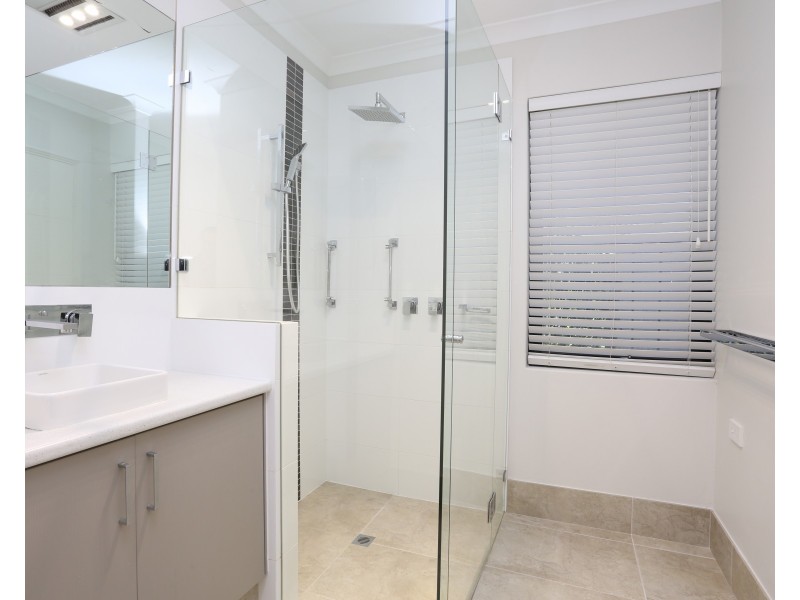 44 Boardwalk Boulevard, Halls Head WA 6210