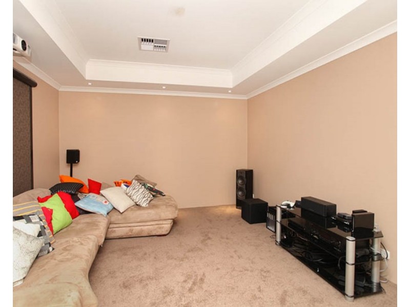 3 Badgerup Avenue, Lakelands WA 6180