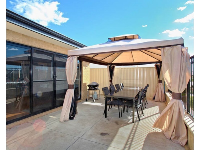 3 Badgerup Avenue, Lakelands WA 6180